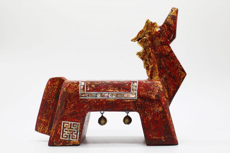 Garish Horse II - Vietnamese Lacquer Artworks by Artist Nguyen Tan Phat